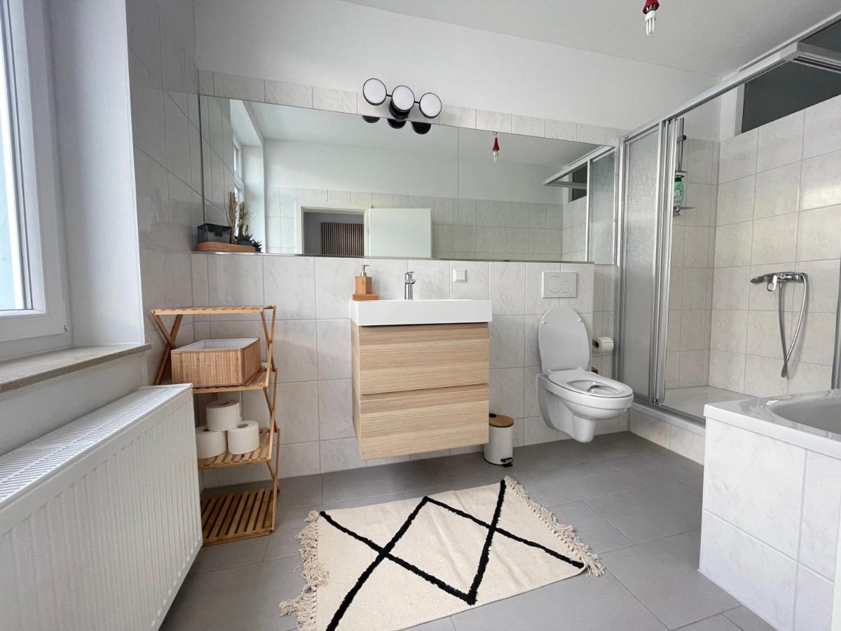 150Qm - 5 Rooms - Free Parking - Mallibase Apartments Ανόβερο Εξωτερικό φωτογραφία