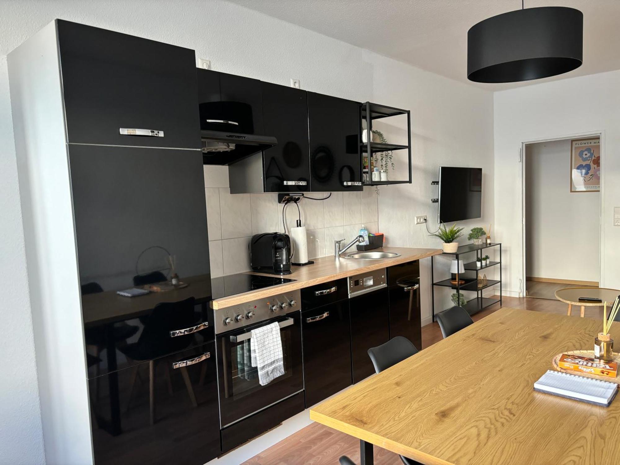 150Qm - 5 Rooms - Free Parking - Mallibase Apartments Ανόβερο Εξωτερικό φωτογραφία